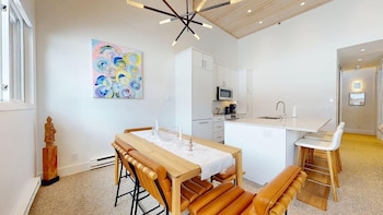 Condo, 2 Bedrooms (Villas 1536)