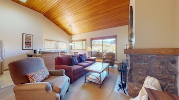 Condo, 2 Bedrooms (Villas 1633)
