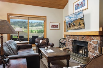 Condo, 2 Bedrooms (Villas 1532)