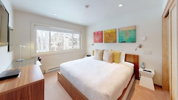 Condo, 2 Bedrooms (Villas 1210)