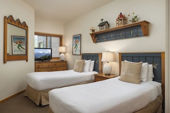 Condo, 3 Bedrooms (Villas 1516)