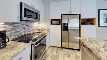 Condo, 1 Bedroom (Villas 1201)