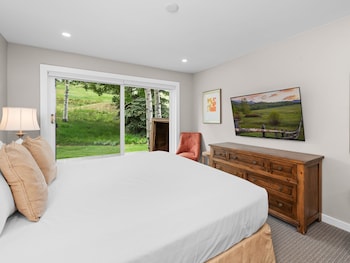 Condo, 2 Bedrooms (Villas 1107)