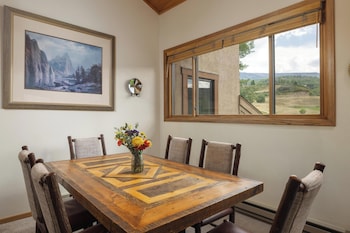 Condo, 2 Bedrooms (Villas 1636)