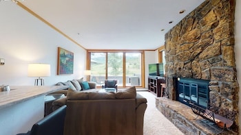 Condo, 2 Bedrooms (Villas 1422)