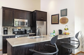 Condo, 2 Bedrooms (Villas 1636)