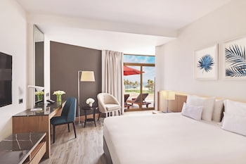Cabana Room, Private Terrace, Direct Pool Access & Beach Access