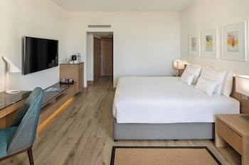 Cabana Room, Private Terrace, Direct Pool Access & Beach Access