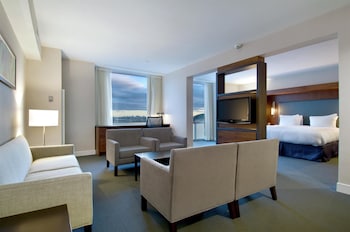 Deluxe Suite, 1 King Bed