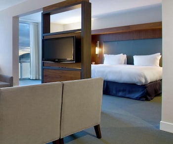 Deluxe Suite, 1 King Bed