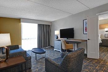 Suite, 1 King Bed (Top Floor)