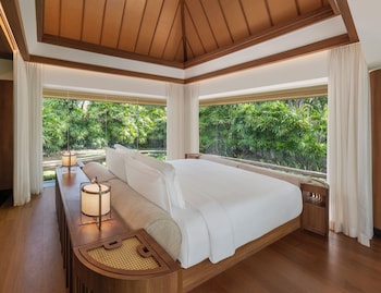 Spa Pool Villa