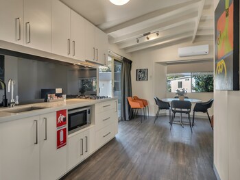 Banksia 2 Bedroom Cabin