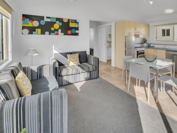 Queenscliff 2 Bedroom Cabin