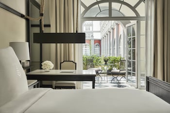 Premier Room, 1 King Bed, Terrace