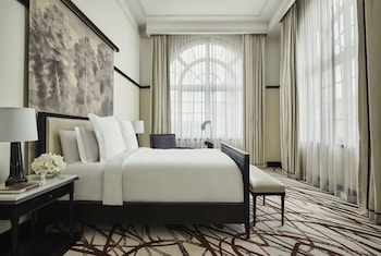 Governor Suite King