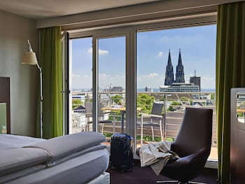 Deluxe Room, 1 King Bed (Domblick)