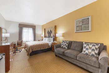 1 King Bed, Nonsmoking, Interior Corridor