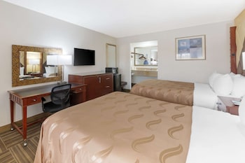 2 Queen Beds, Nonsmoking, Exterior Corridor