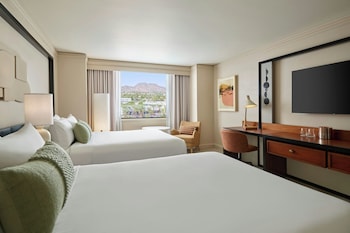 Room, 2 Queen Beds, Mountain View (Hearing Accessible)