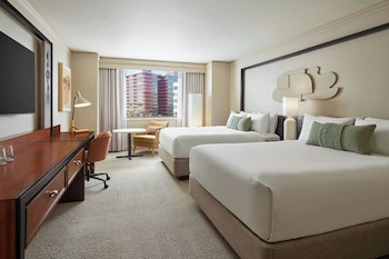 Room, 2 Queen Beds, City View