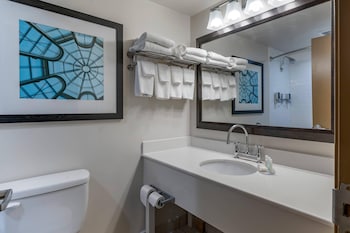 Room, 2 Double Beds, Non Smoking (Upgrade)