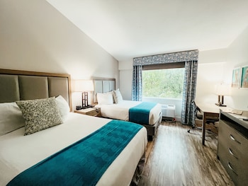 Premier Island View with Two Double Beds