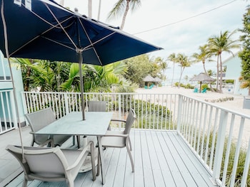 Premier Bay View with One King Bed & Deck