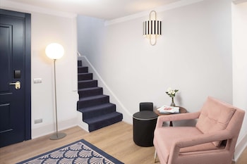 Deluxe Suite, 1 King Bed (Duplex)