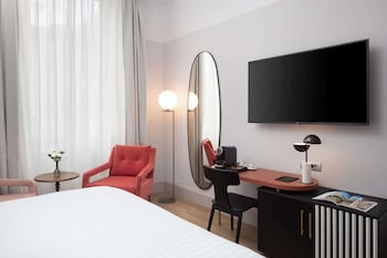 Deluxe Room, 1 King Bed