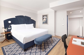 Superior Suite, 1 King Bed (Duplex)