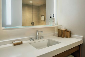 Room, 2 Queen Beds (Mobility Accessible, Roll-in Shower)
