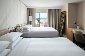Room, 2 Queen Beds, Balcony, Water View