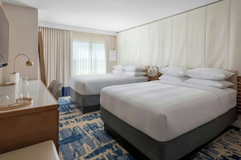 Room, 2 Queen Beds (Mobility Accessible, Roll-in Shower)