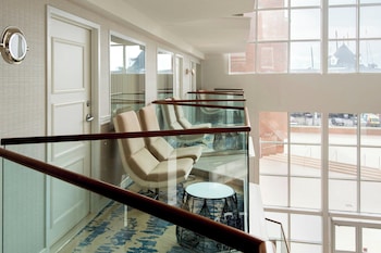 Room, 2 Queen Beds, Interior Balcony (Hearing Accessible)