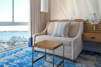 Room, 1 King Bed, Balcony, Water View