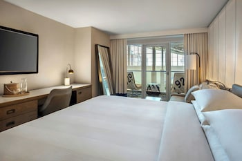 Room, 1 King Bed, Interior Balcony