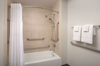 Room, 2 Double Beds, Non Smoking (Upgrade)