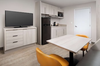 Room, 2 Double Beds, Non Smoking (Upgrade)