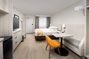 Standard Room, 1 King Bed, Non Smoking