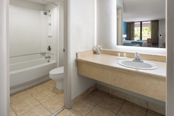 Standard Single Room (King Room Smoking)