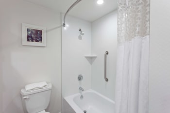Room, 1 King Bed with Sofa, Refrigerator & Microwave