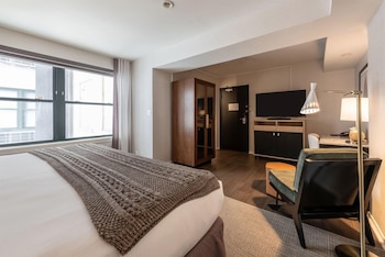 Deluxe Room, 1 King Bed