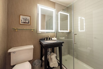 Deluxe Room, 1 King Bed