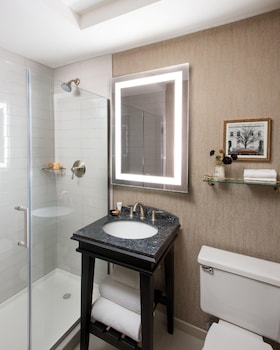 Room, 2 Queen Beds (Gold Coast View)