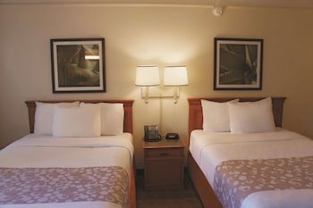 Room, 2 Double Beds, Accessible, Non Smoking (Mobility, Bathtub w/Grab Bars)