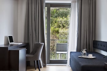 Double or Twin Room (Filopappou view)