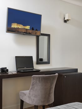Double or Twin Room (Filopappou view)
