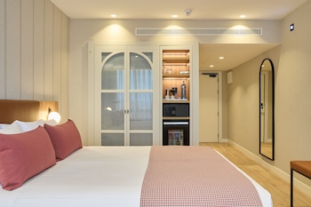 Premium Room (Single Use)