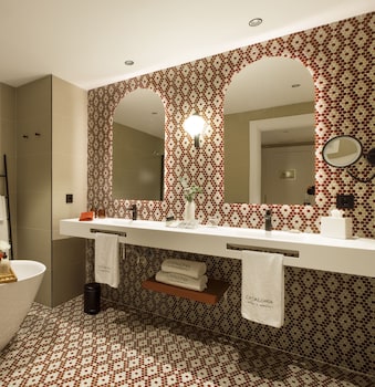 Premium Suite (Junior)